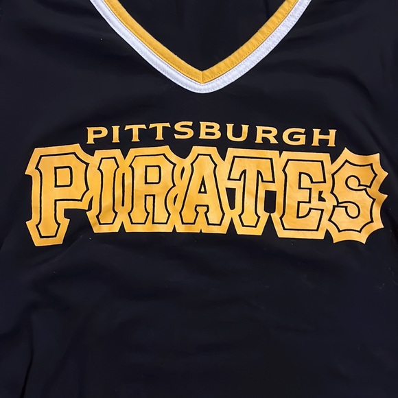 VS Pink Pittsburgh Pirates V-Neck - Picture 2 of 5